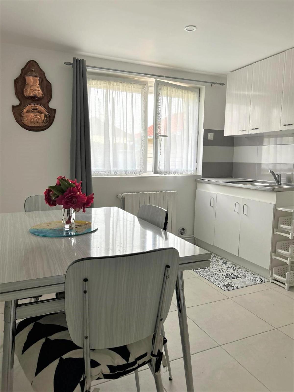 Apartamento Le Ponthieu De Bayeux Exterior foto
